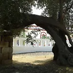 Cupa Oda ve Kahvaltı 3*